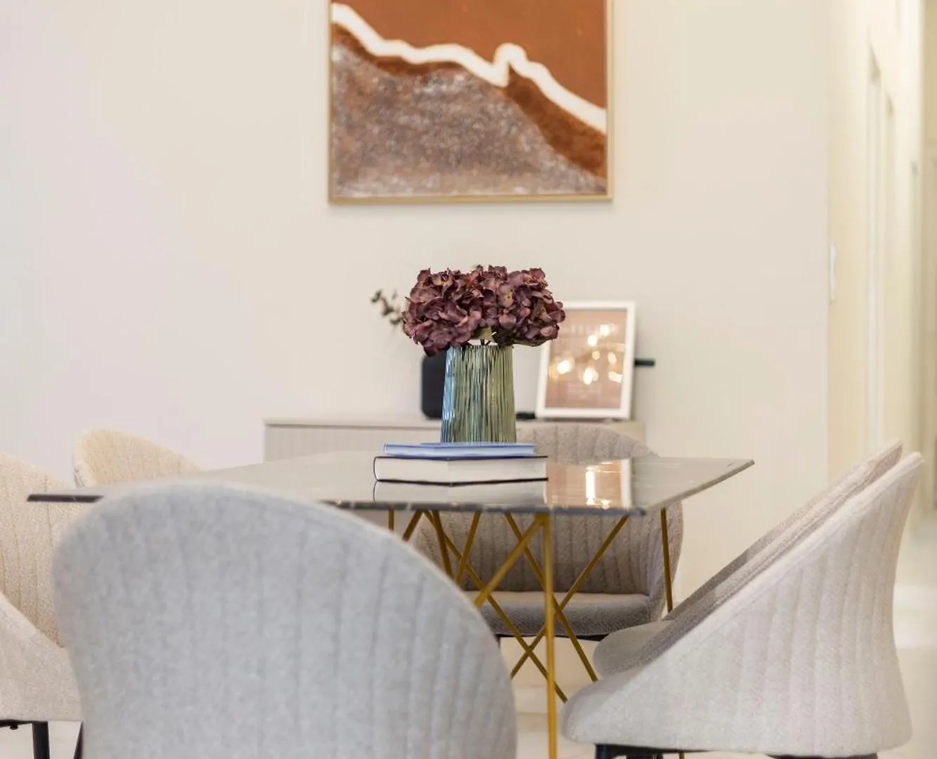 Cozy Boulevard Apartment In The Heart Of Budapeşte