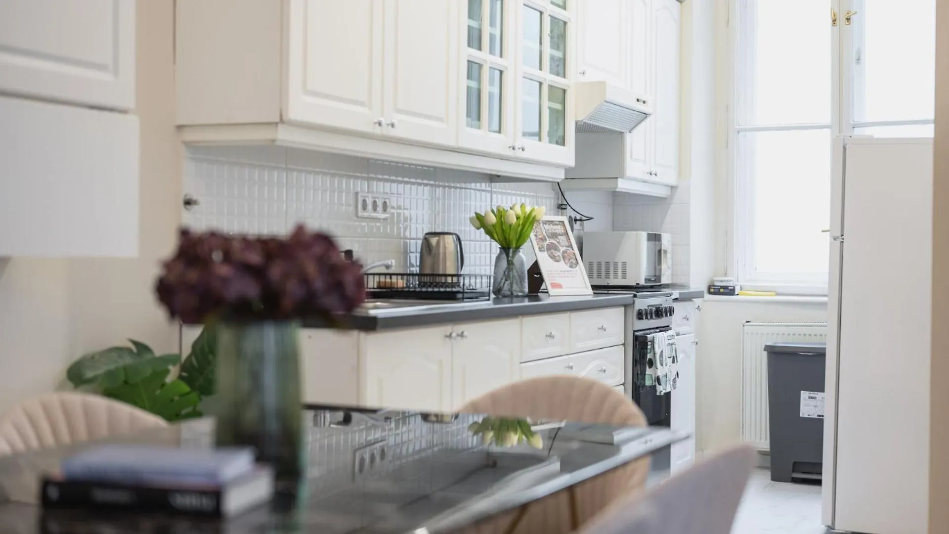Cozy Boulevard Apartment In The Heart Of Budapeşte